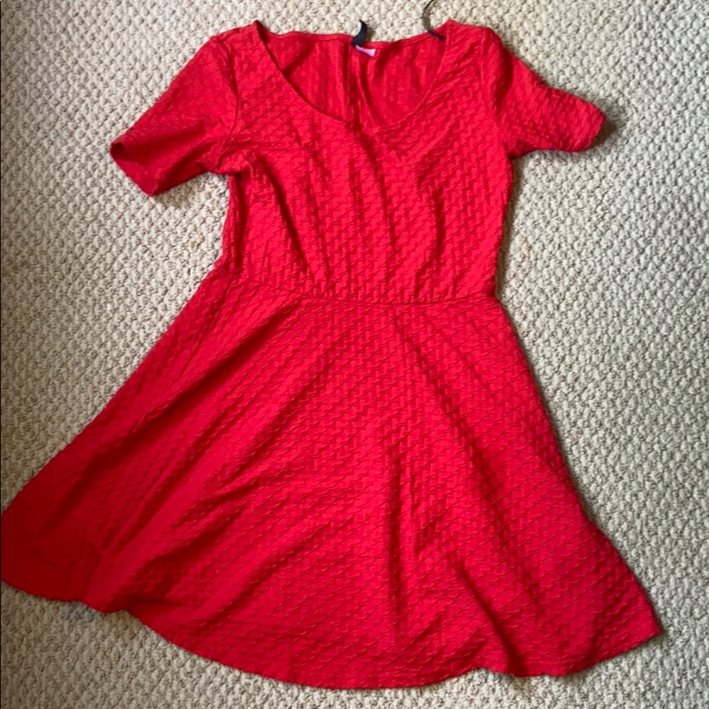 Cute red dress!